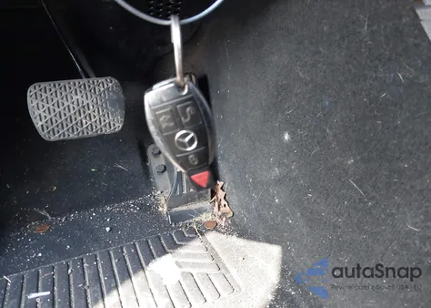 2011 Mercedes-Benz Glk 350 4Matic из США, поврежденный, VIN WDCGG8HB6BF549758